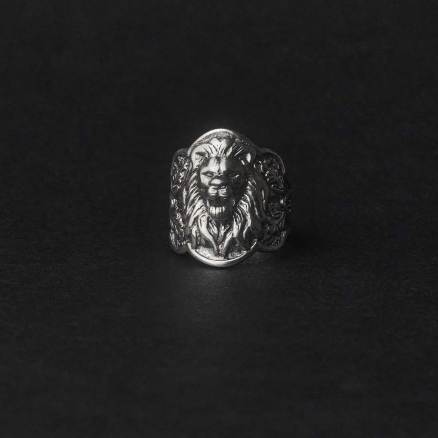 Срібна каблучка Лев